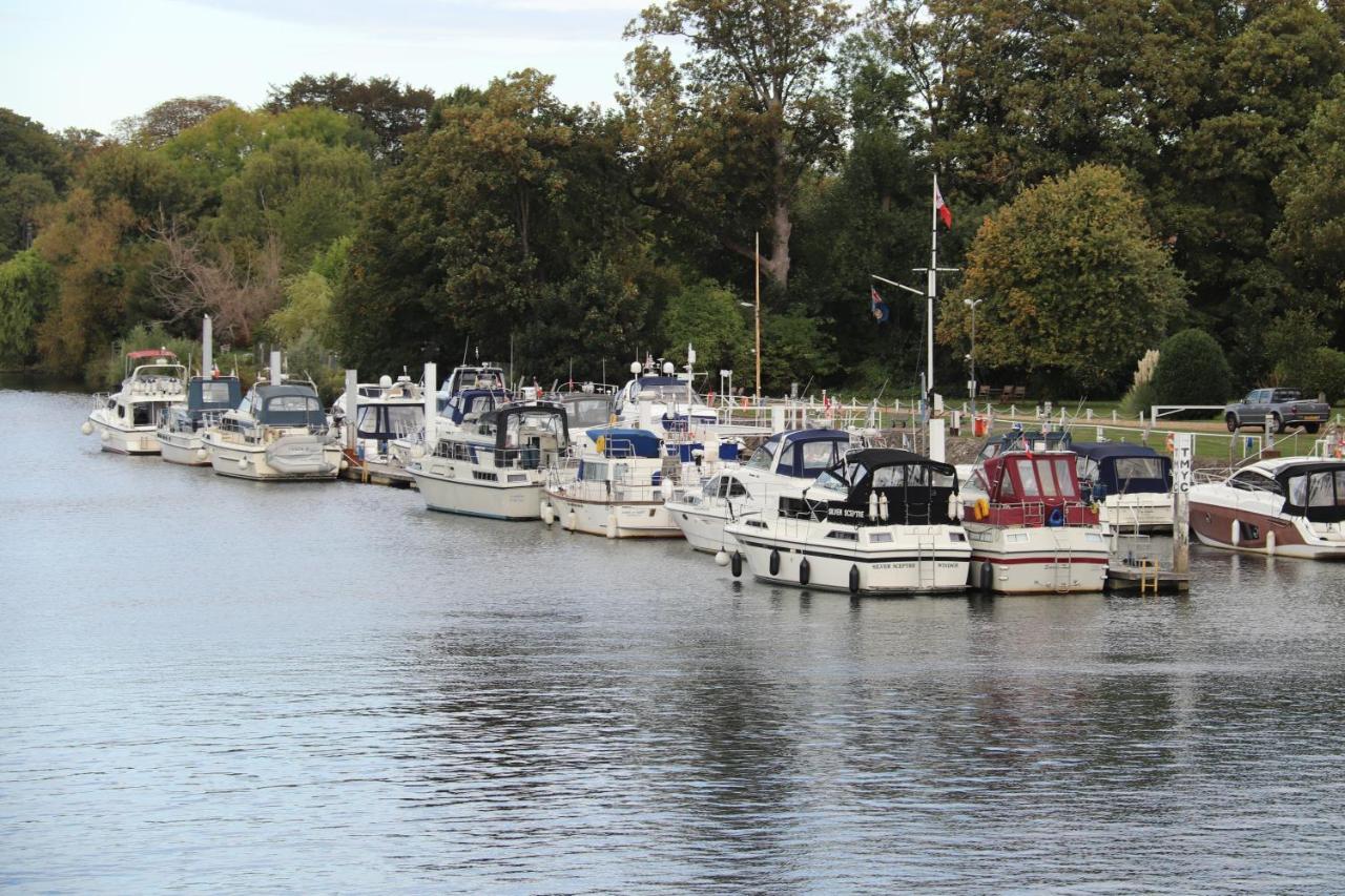 Hampton Court - The Kings Rest Apartment Molesey Luaran gambar